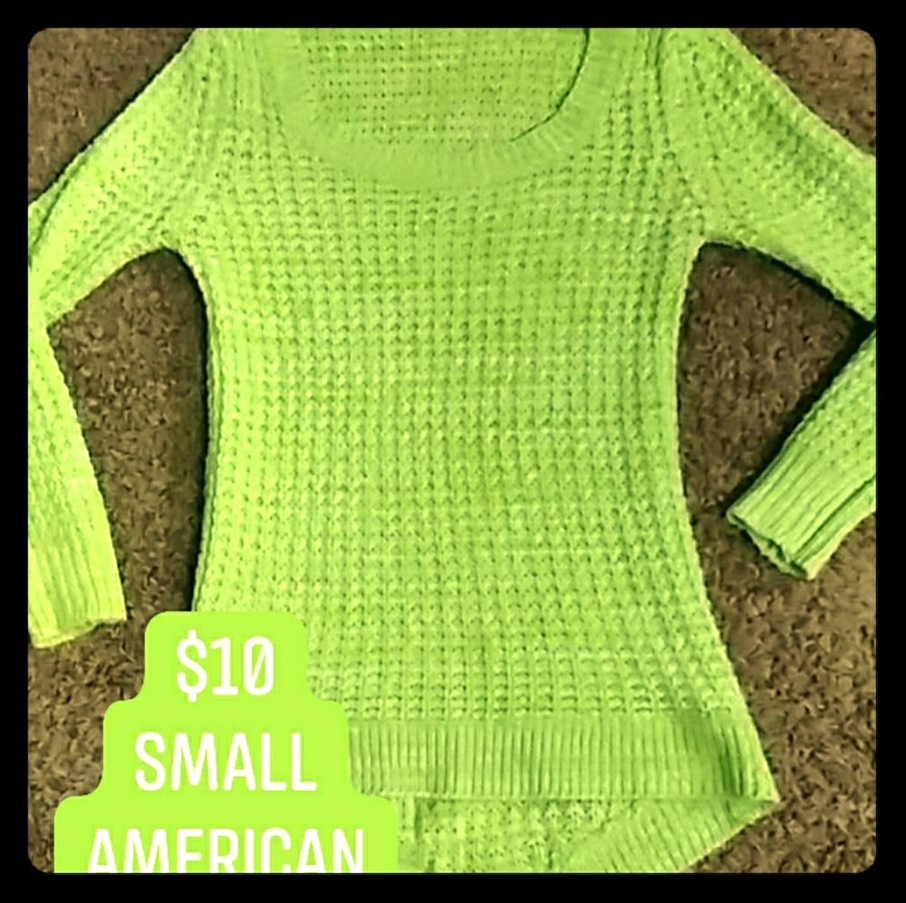 American Eagle Sweater